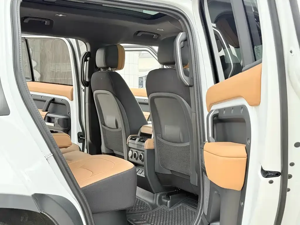 Land Rover Defender — фото 7