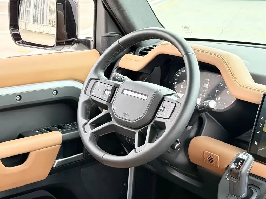 Land Rover Defender — фото 10