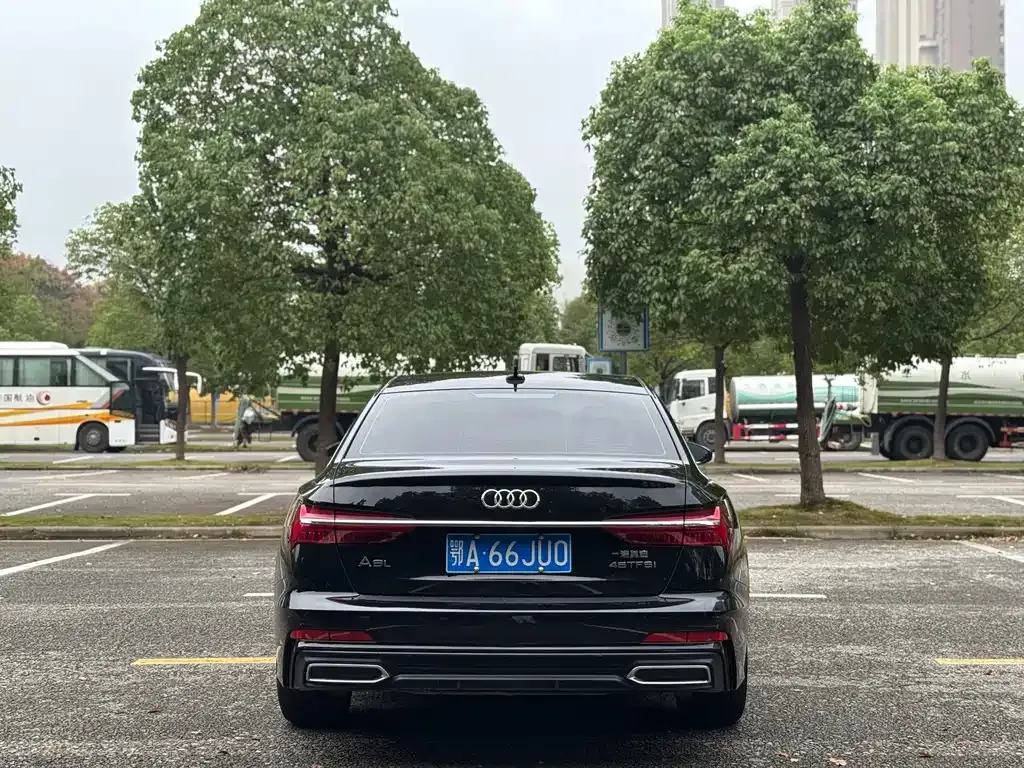 Audi A6L — фото 4