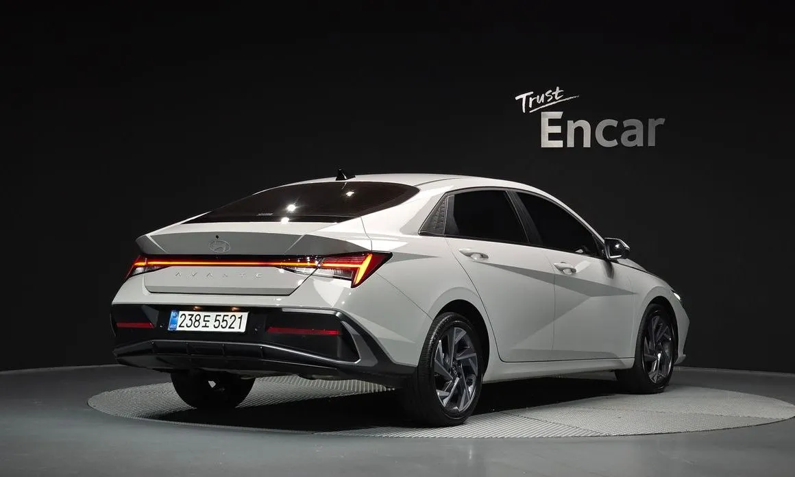 Hyundai AVANTE — фото 3