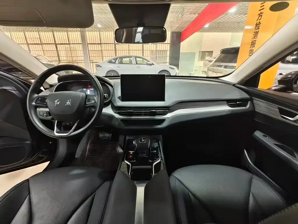 Hongqi E-QM5 — фото 4