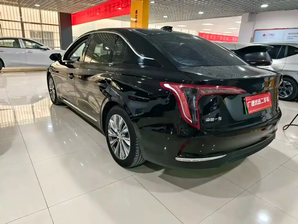Hongqi E-QM5 — фото 9
