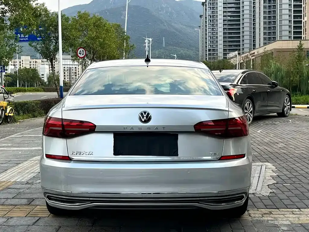 Volkswagen Passat — фото 7