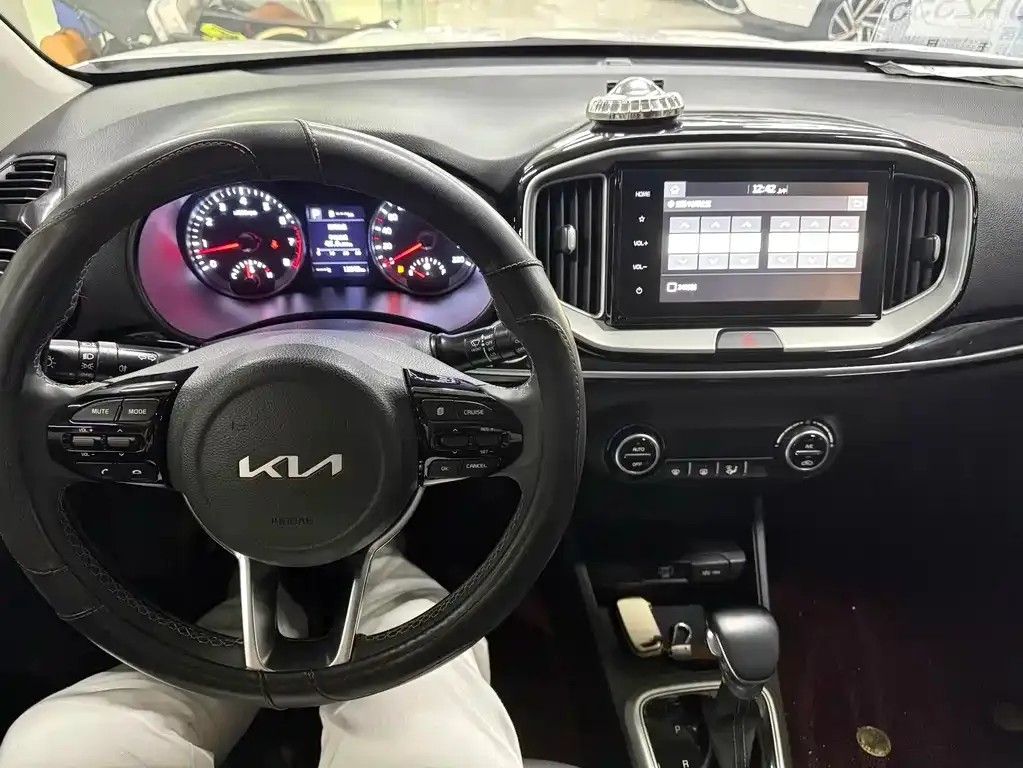 Kia KX1 — фото 2