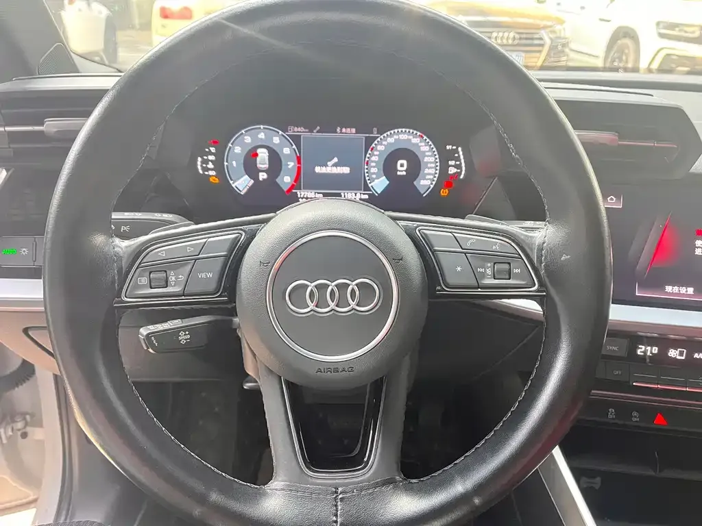 Audi A3 — фото 10