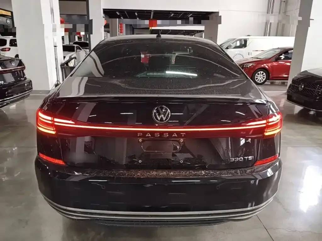 Volkswagen Passat — фото 6