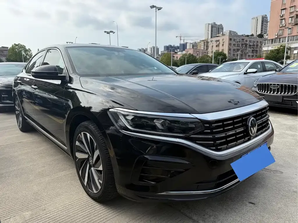 Volkswagen Passat — фото 8