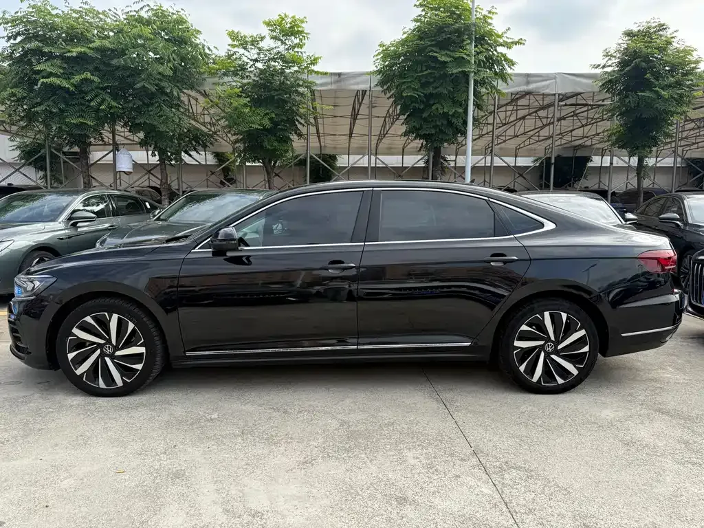 Volkswagen Passat — фото 9