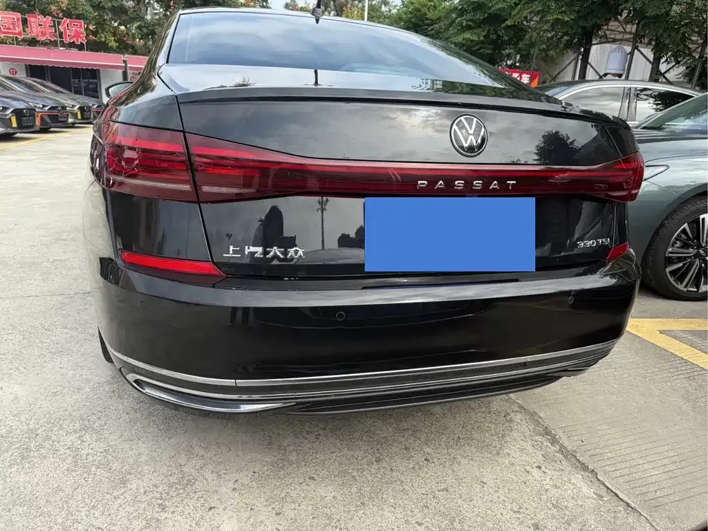 Volkswagen Passat — фото 4