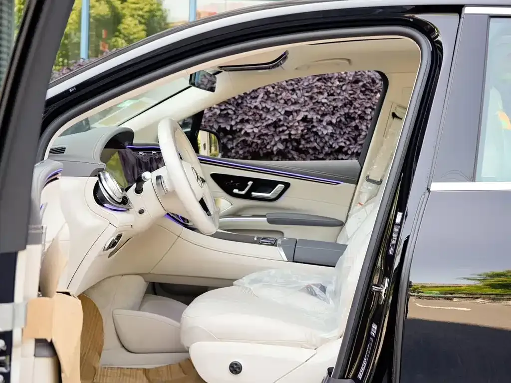Mercedes-Benz EQS SUV — фото 9