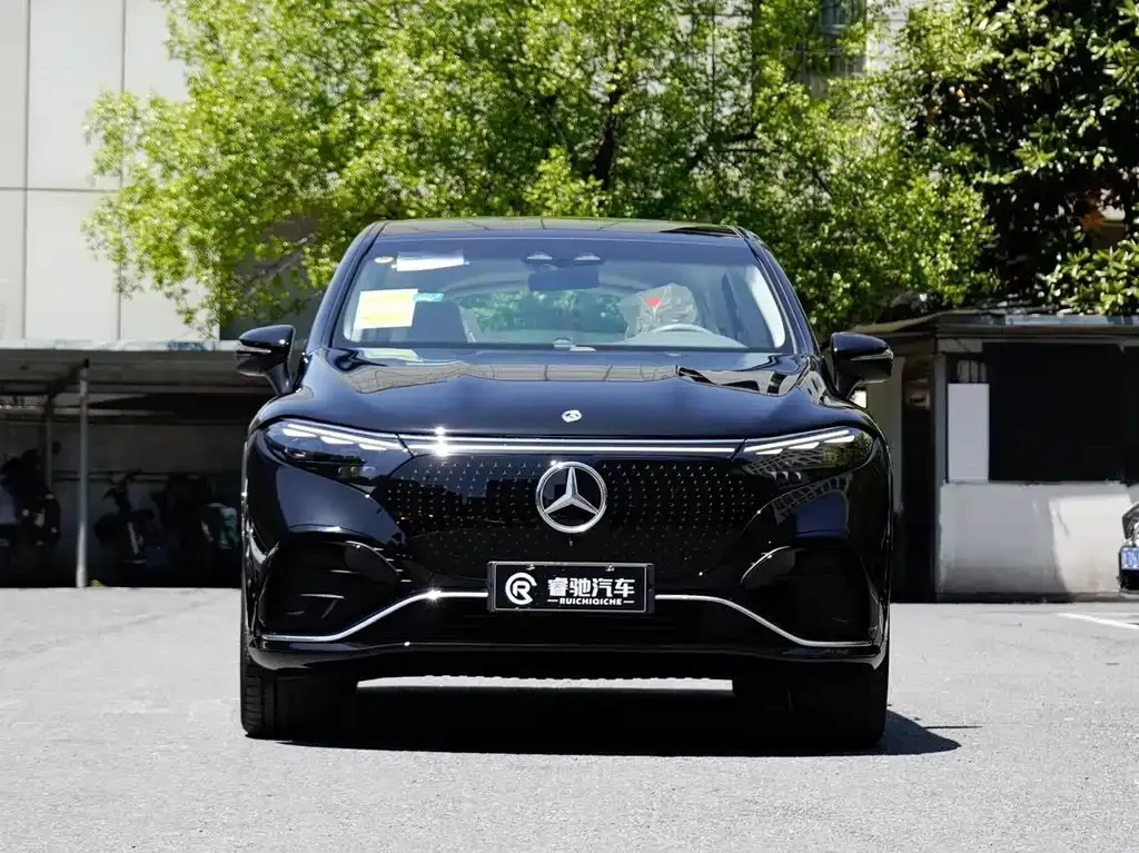 Mercedes-Benz EQS SUV — фото 7