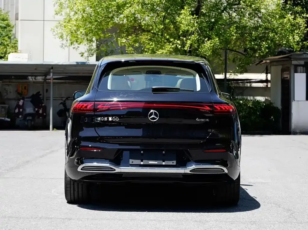 Mercedes-Benz EQS SUV — фото 5