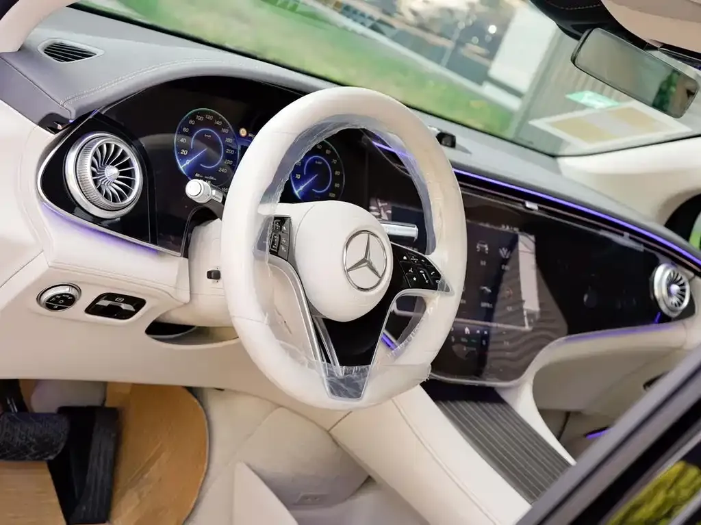 Mercedes-Benz EQS SUV — фото 10