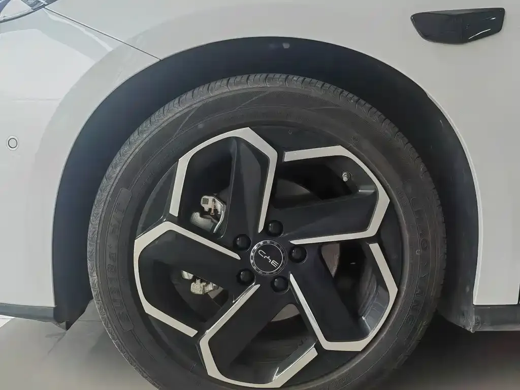 BYD Seal 06 DM-i Touring — фото 7