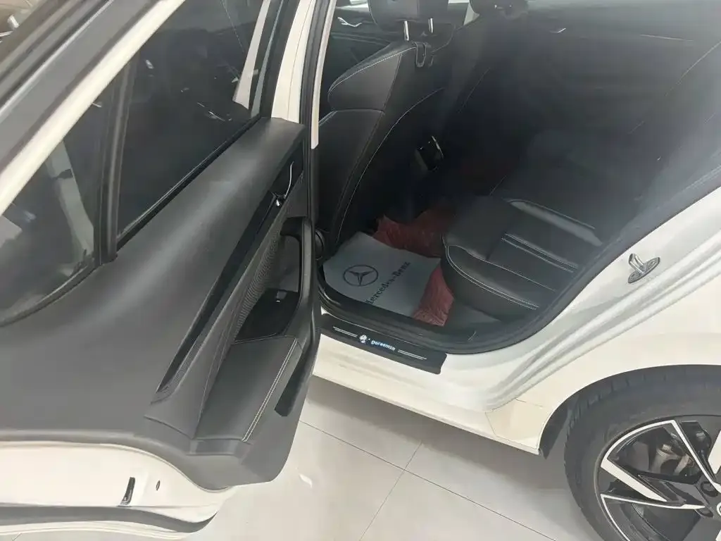 Skoda Octavia — фото 7