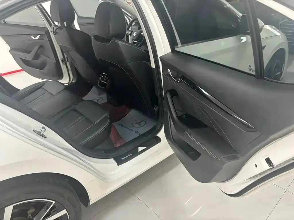 Skoda Octavia — фото 9