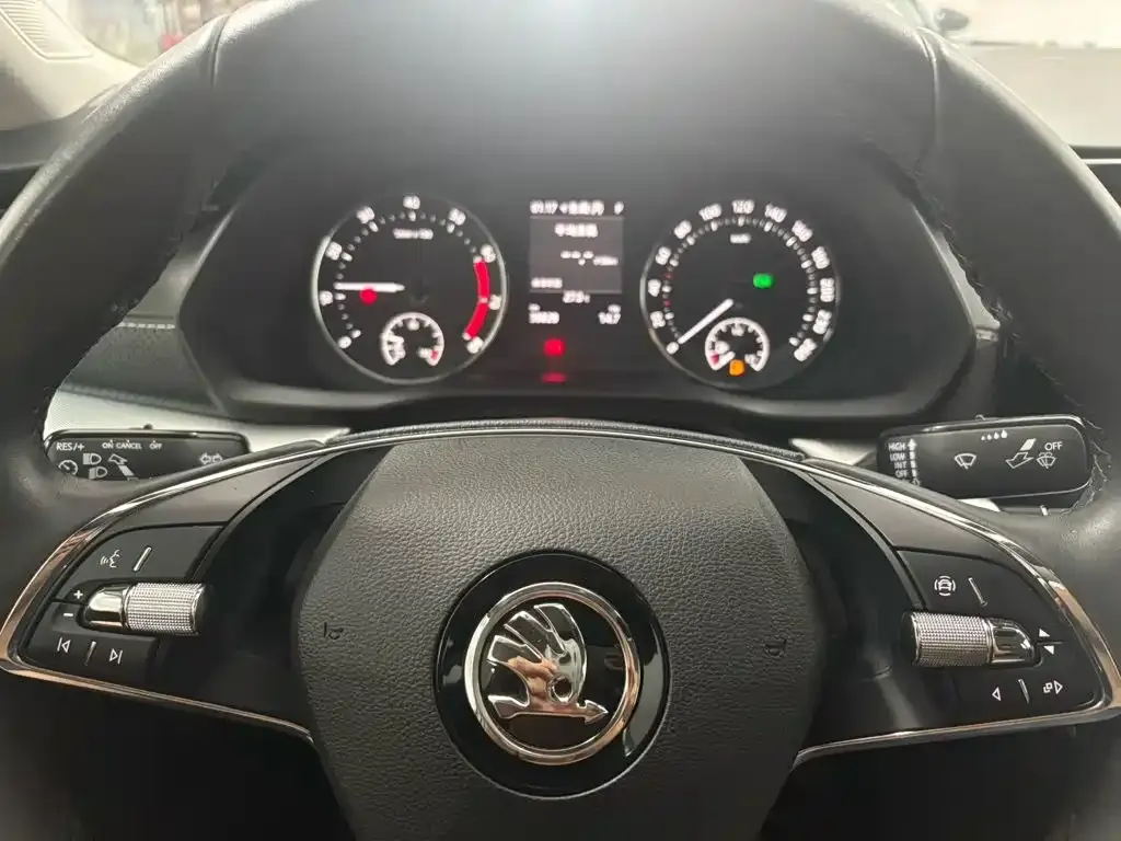 Skoda Octavia — фото 6