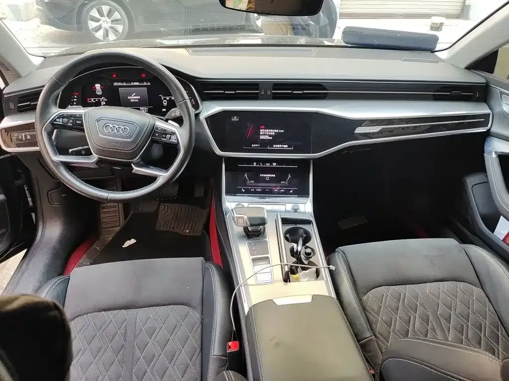 Audi A7L — фото 10