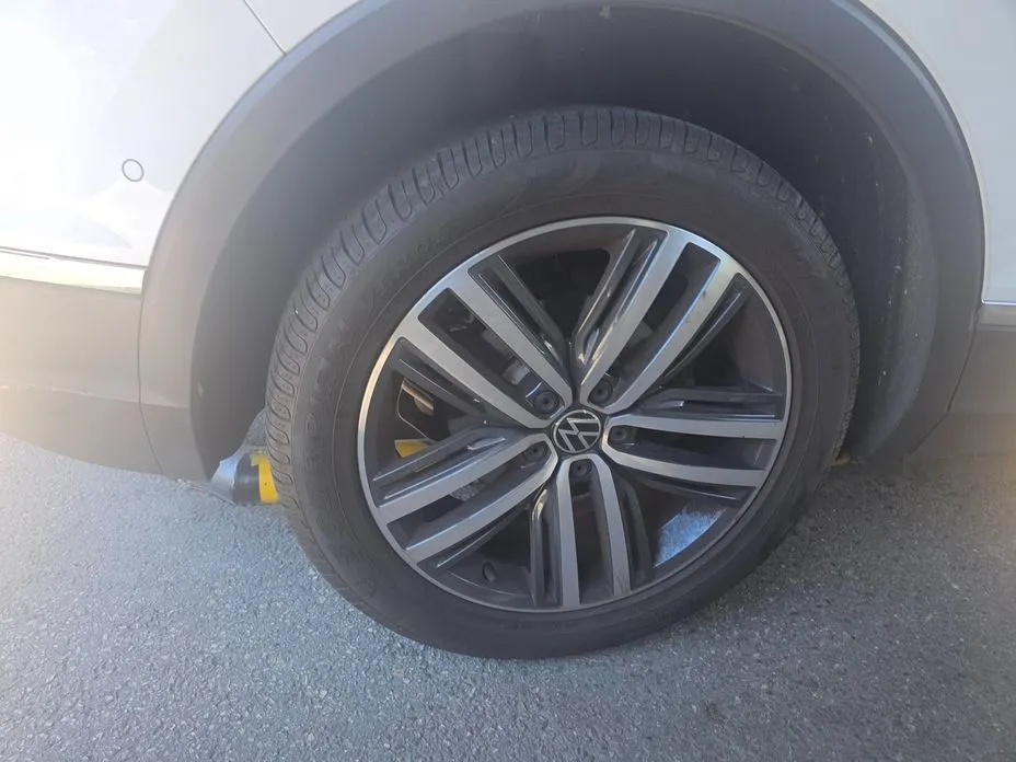 Volkswagen Tiguan — фото 7