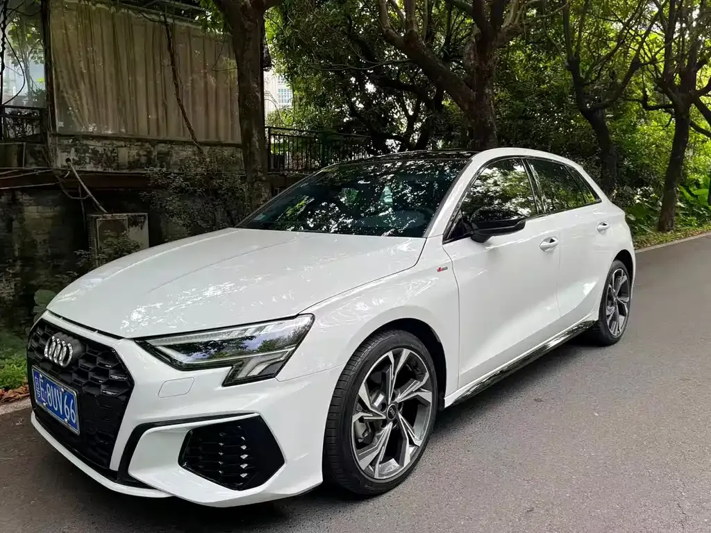 Audi A3 — фото 1