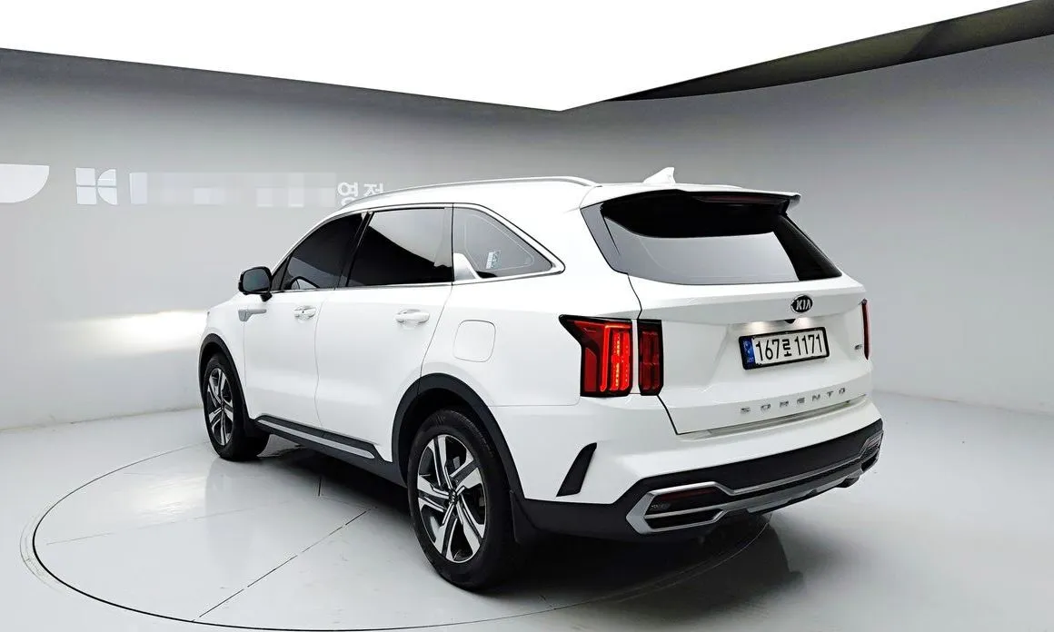 Kia Sorento — фото 8