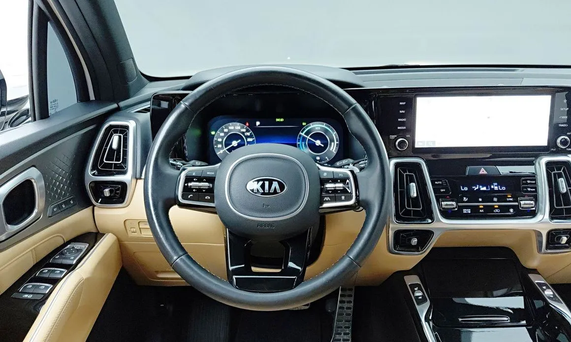 Kia Sorento — фото 9