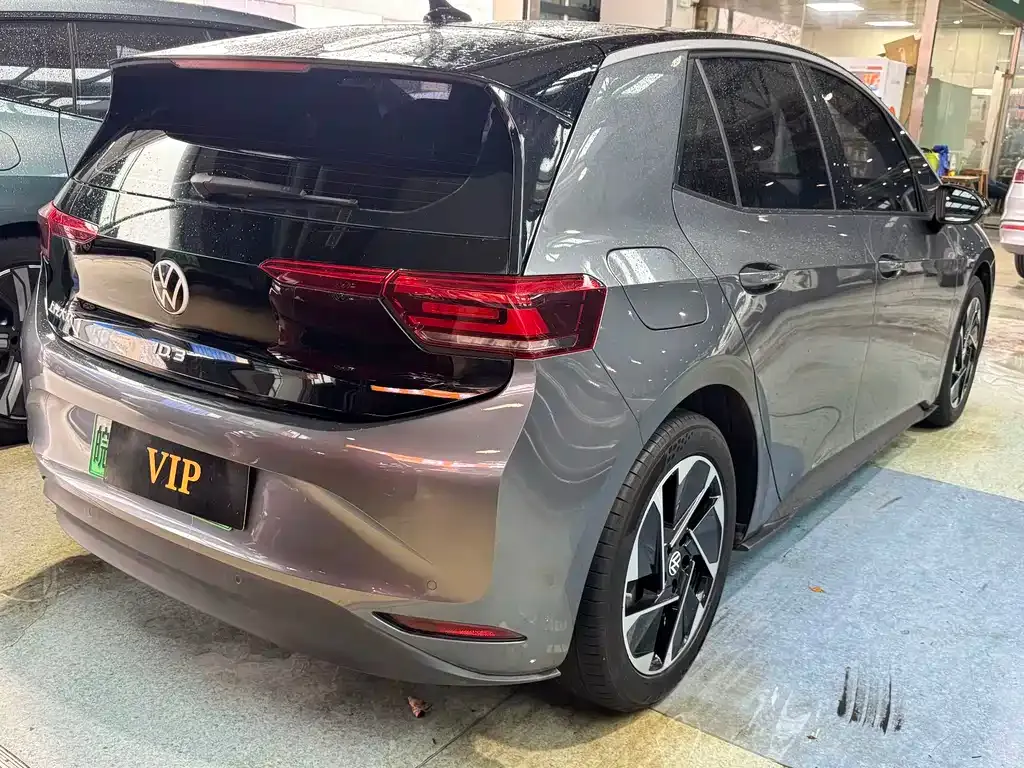 Volkswagen ID.3 — фото 8