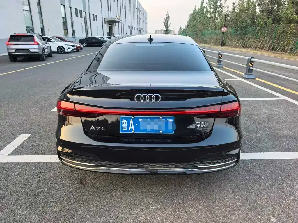 Audi A7L — фото 4