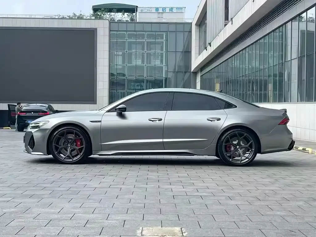 Audi A7L — фото 9