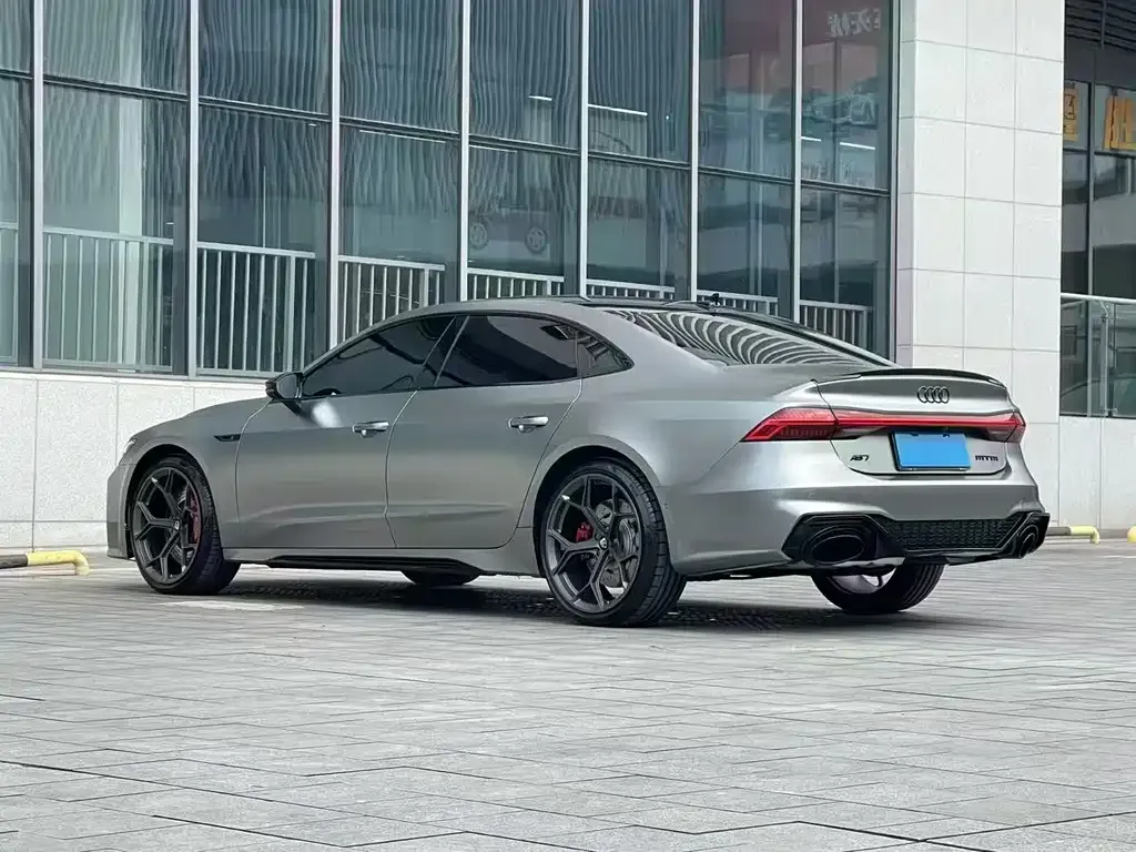 Audi A7L — фото 6