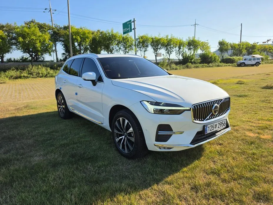 Volvo XC60 — фото 1