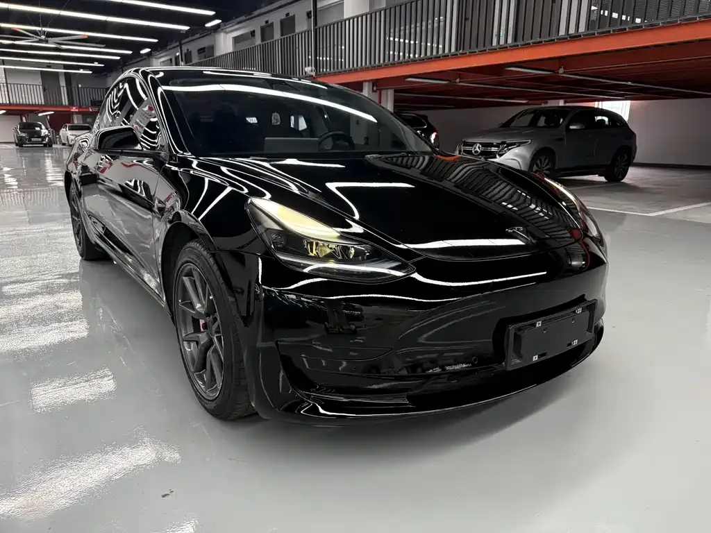 Tesla Model 3 — фото 7