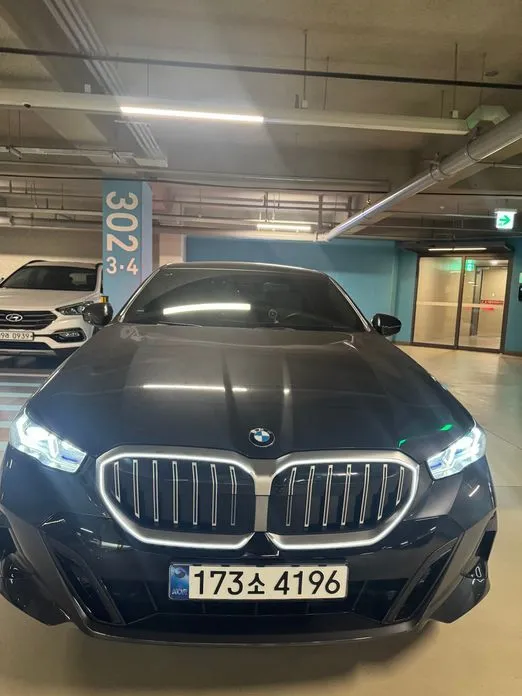 BMW 5-Series — фото 10
