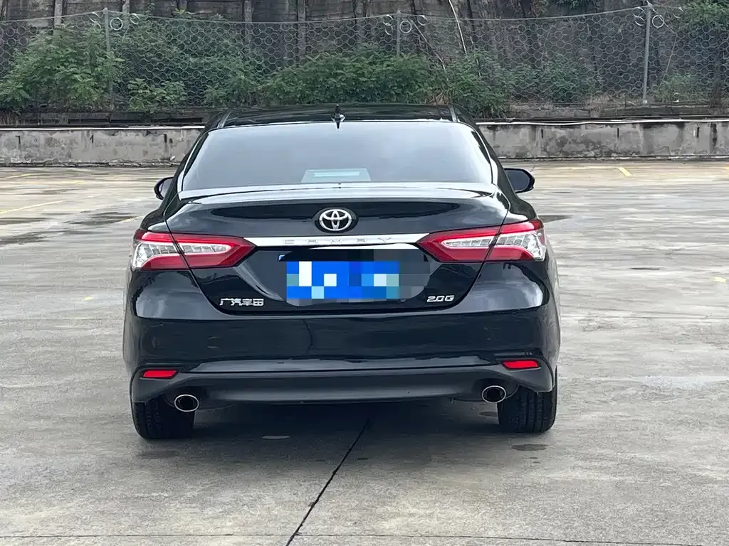 Toyota Camry — фото 8