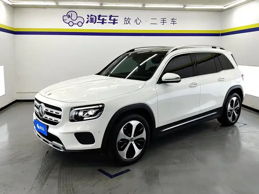 Mercedes-Benz GLB — фото 1