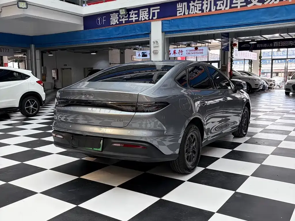 BYD Seal 05 DM-i — фото 6