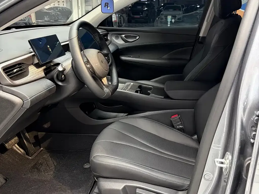 BYD Seal 05 DM-i — фото 2