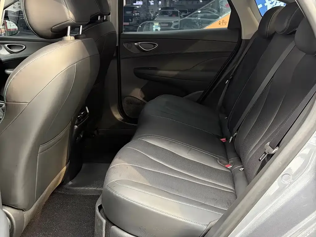 BYD Seal 05 DM-i — фото 4