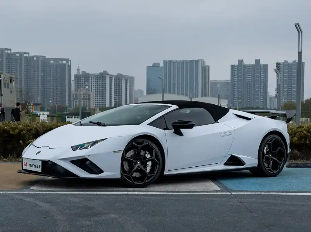Lamborghini Huracan — фото 1
