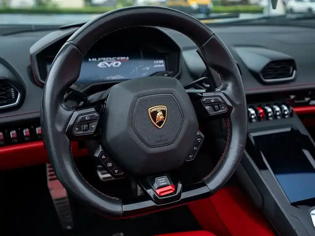 Lamborghini Huracan — фото 8