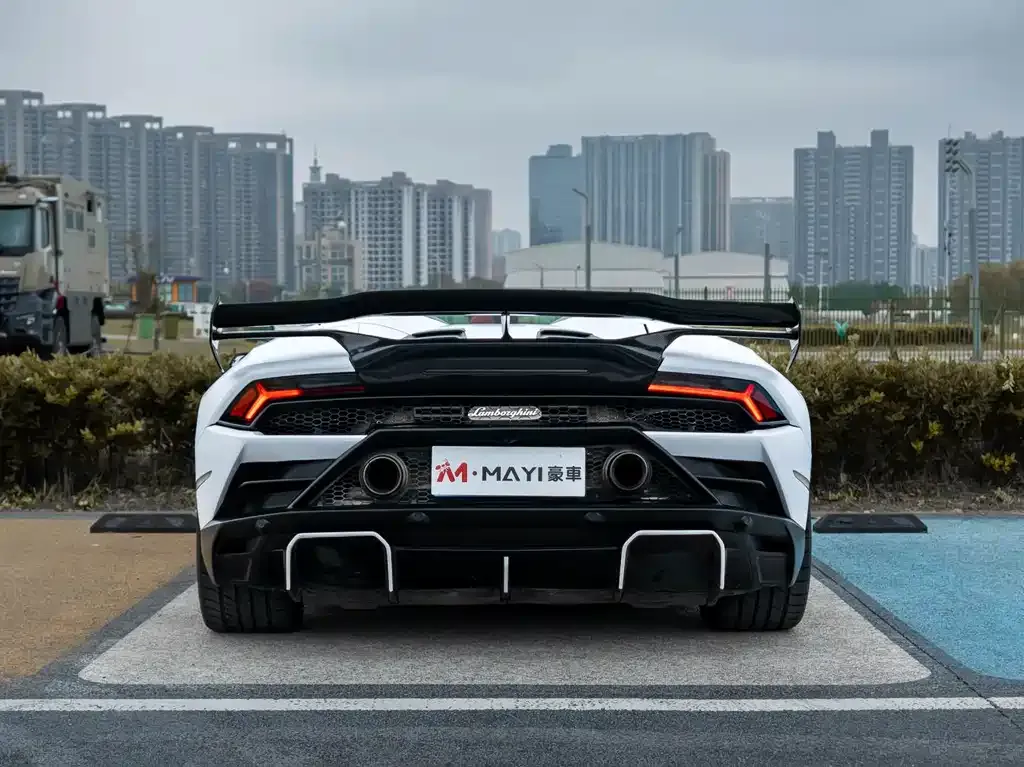 Lamborghini Huracan — фото 10