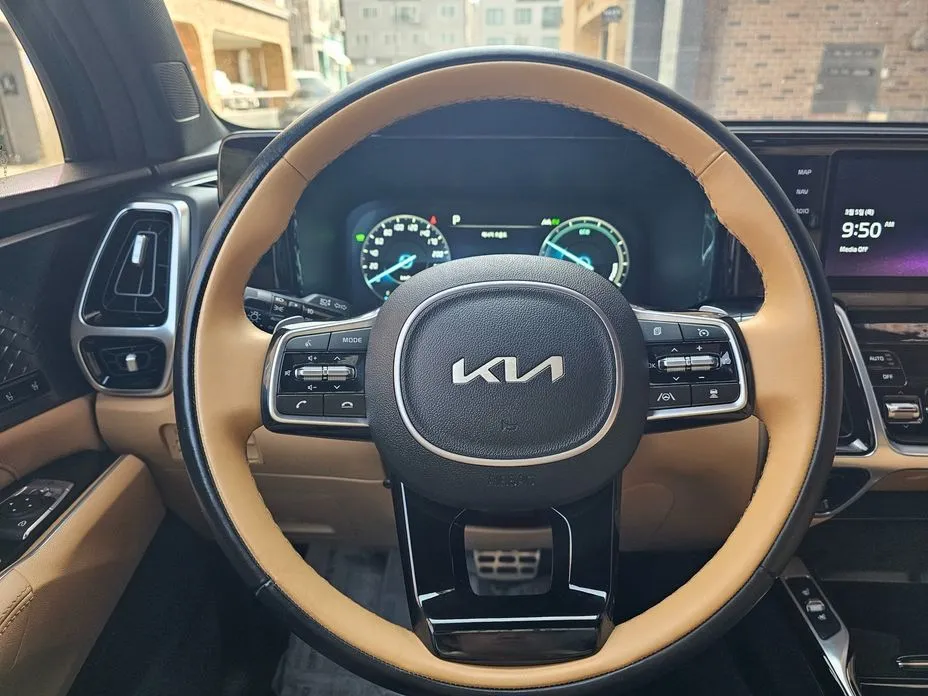 Kia Sorento — фото 8