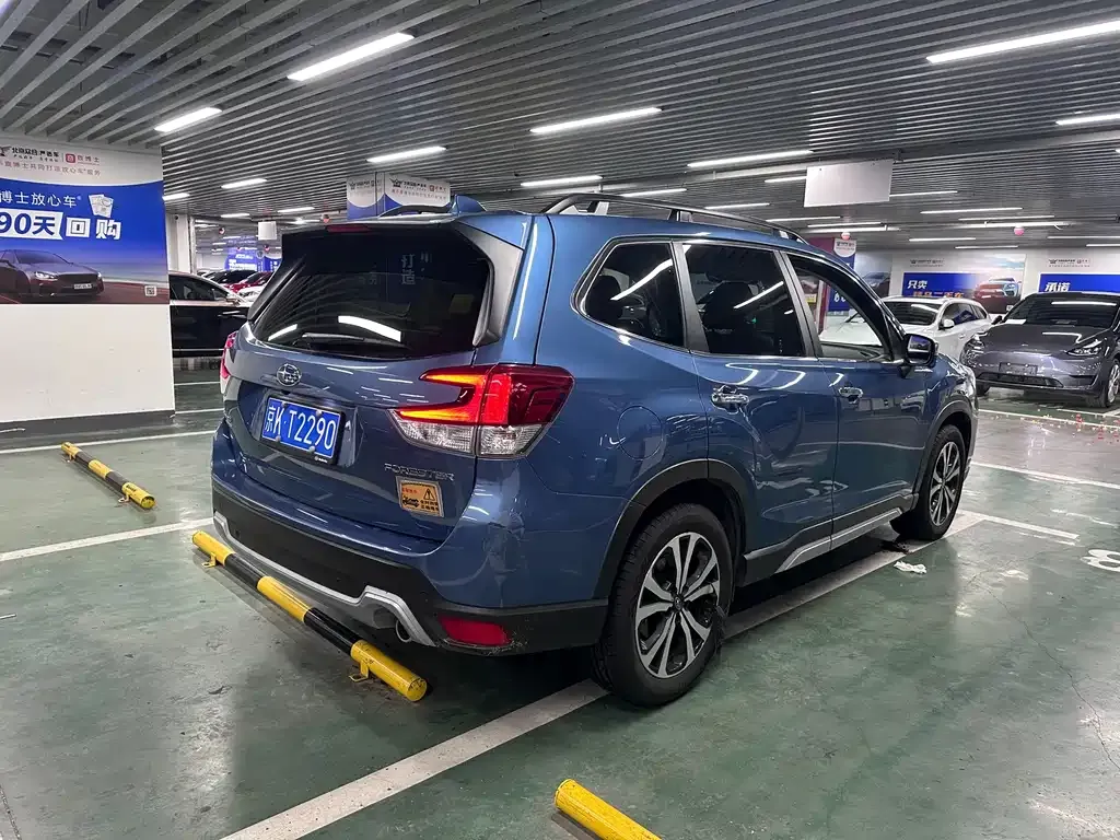Subaru Forester — фото 6