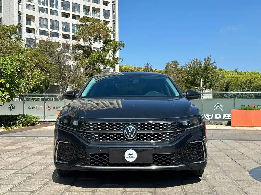 Volkswagen Passat — фото 7