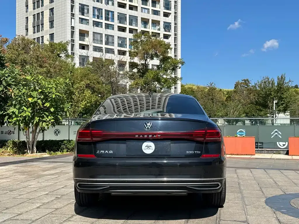 Volkswagen Passat — фото 4