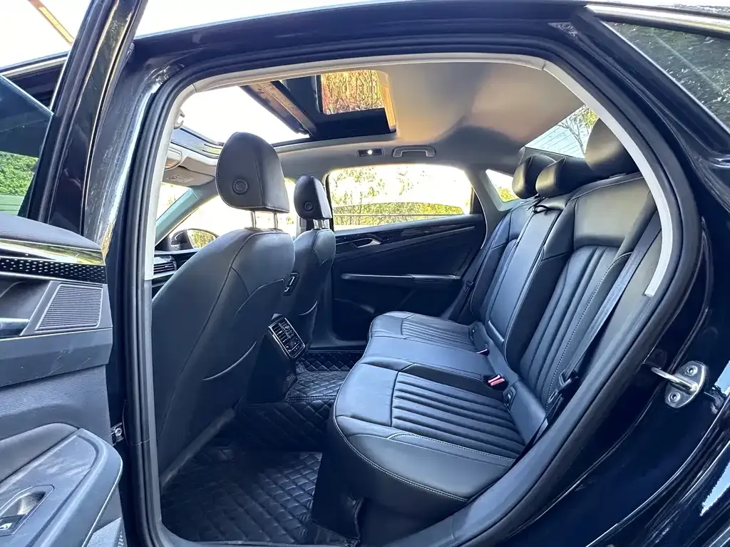 Volkswagen Passat — фото 6