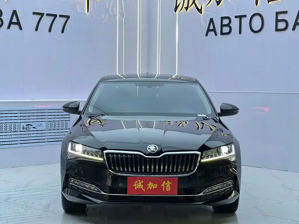 Skoda Superb — фото 5
