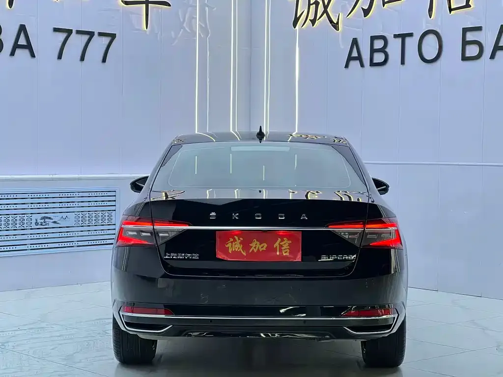 Skoda Superb — фото 3