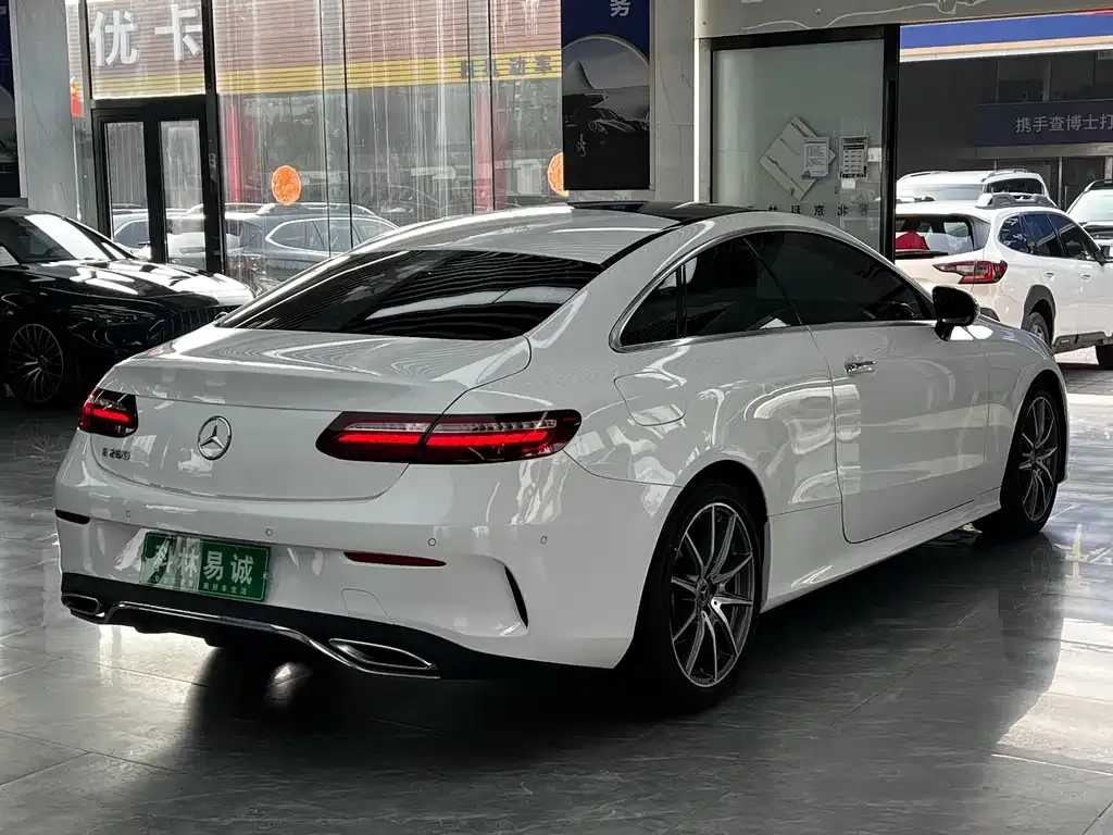 Mercedes-Benz E-Class (Import) — фото 9