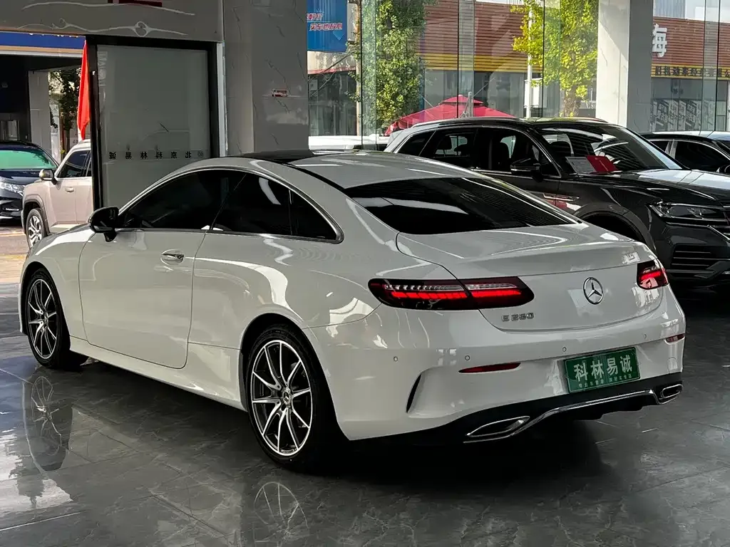 Mercedes-Benz E-Class (Import) — фото 3